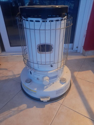 Portable Kerosene Wick Heater like new with automatic ignition and safety system