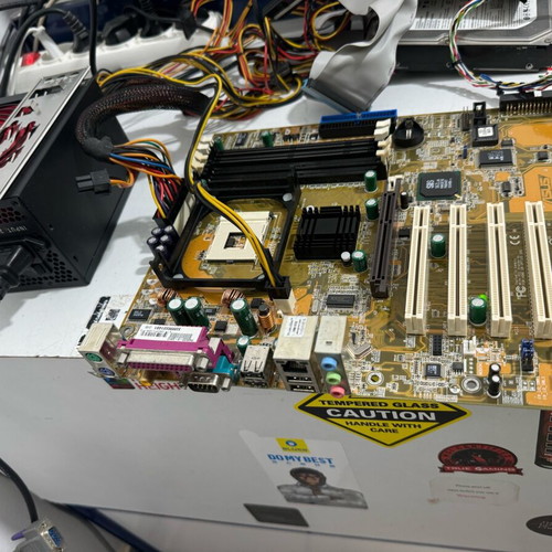 Asus P4S533-X s478 μητρική πλακέτα μεταχειρισμένη, λειτουργική αλλά θέλει recap