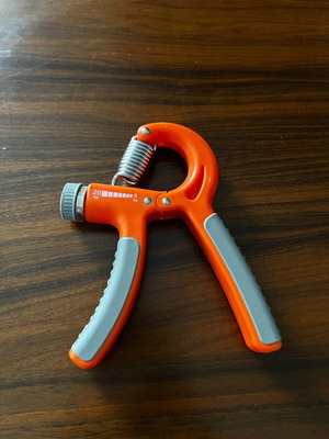 Liveup Hand Gripper like new, adjustable 5-20 kg