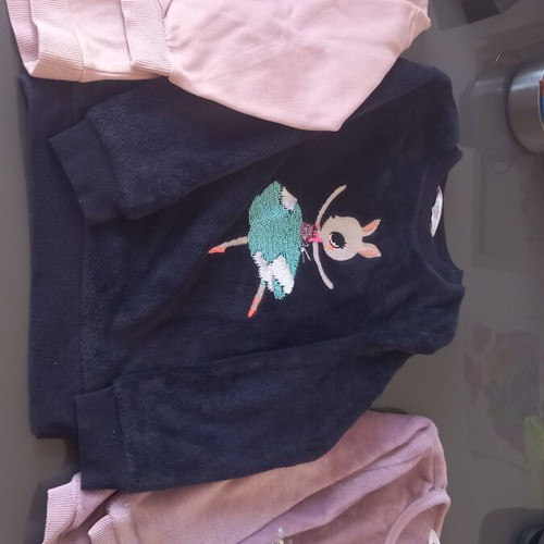 H&M fleece sweatshirts pack of 3 for ages 4-6 like new