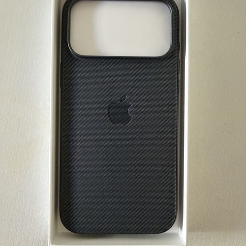 Apple TechWoven Case with MagSafe for iPhone 17 Pro Max black new