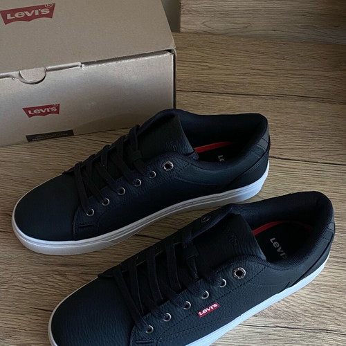 Levi's men's sneakers size 42 black with white sole new