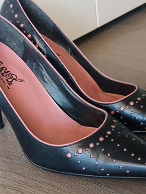 Carlos by Carlos Santana Stilettos black-pink leather like new