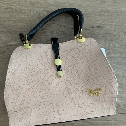 Elizabeth George handbag like new, powder pink