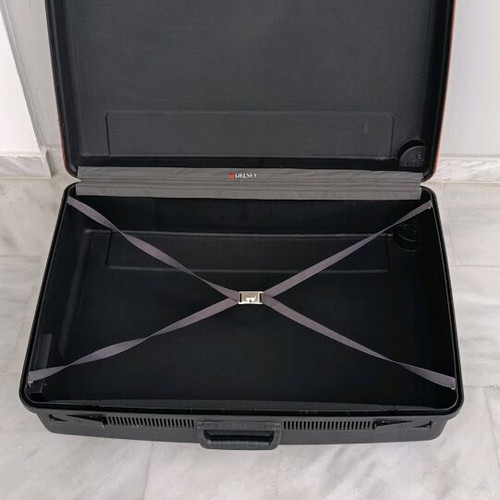 Large Hard Suitcase Delsey 72cm like new, black