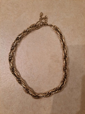 Necklace thick chain like new, gold color, length 42cm