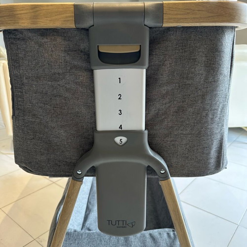 Tutti Bambini CoZee Bedside Crib like new, oak and charcoal