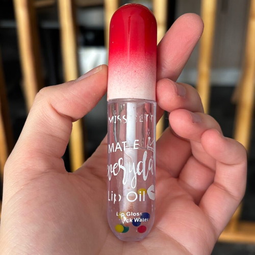 Lip gloss transparent like new