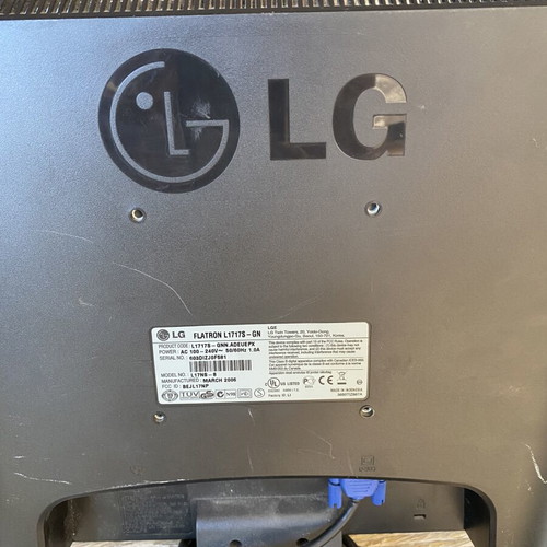 LG Flatron 17" monitor used with minor scratches