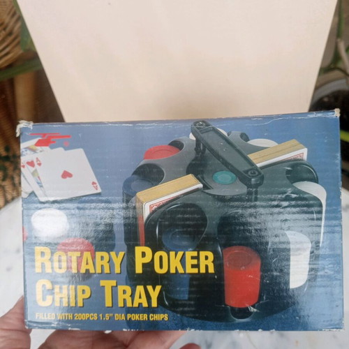 Rotary set 200 poker chips with 2 decks new