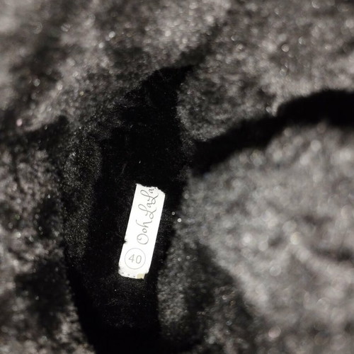 Women's black boots size 40 new with eco fur lining
