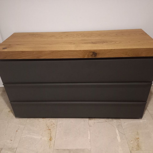 Bedroom set with bed, mattress, 2 nightstands and dresser