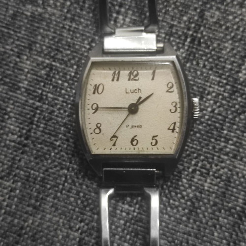 Luch women's watch used vintage 17 jewels with metal bracelet
