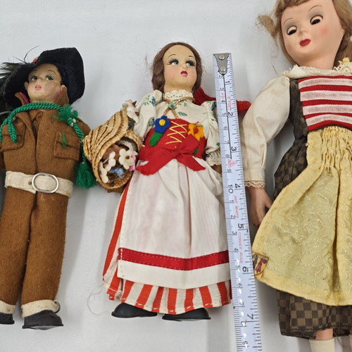 European collectible dolls used, very good condition