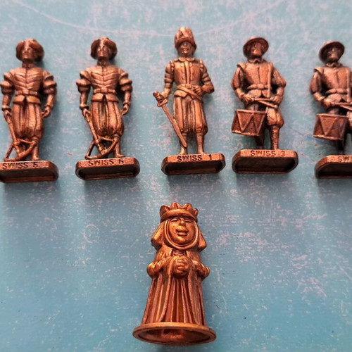Swiss Guard Chess Set used, 8 bronze figures from 1960-1980