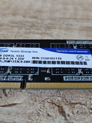 Team Group TED3L2GM1333C9-SBK 2GB SoDIMM memory like new