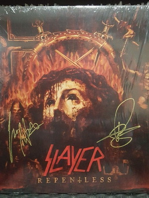 Slayer Repentless LP 2015 signed, near mint metal vinyl limited edition