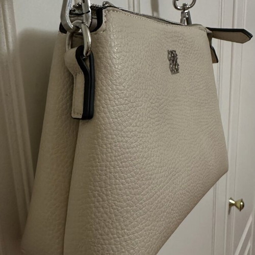 Kem crossbody bag like new, beige with convenient pockets