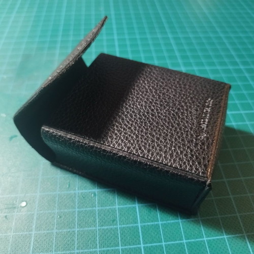 Ray-Ban Folding Wayfarer leather case like new, black