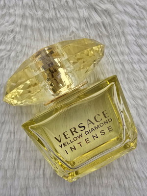 Versace Yellow Diamond Intense perfume 90ml like new