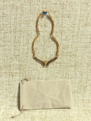 Faux Bijoux pendant necklace new, vintage, missing one stone