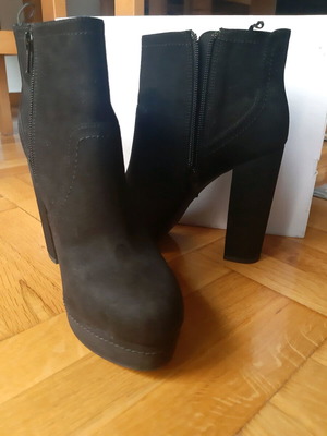 H&M ankle boots size 38 like new, black with 12 cm heel