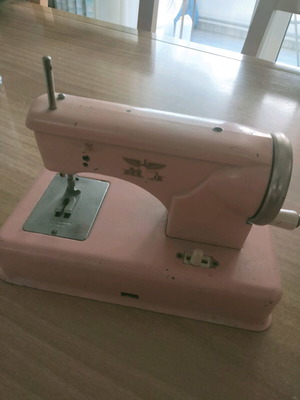 Casige children's sewing machine used, vintage 1950s/60s, pink