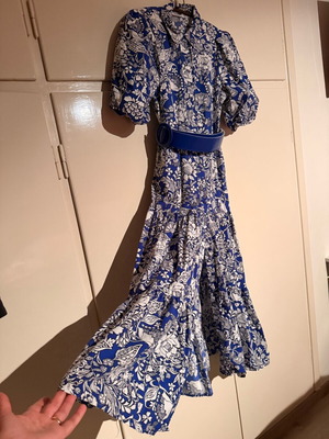 Midi dress blue new with buttons and puff sleeves