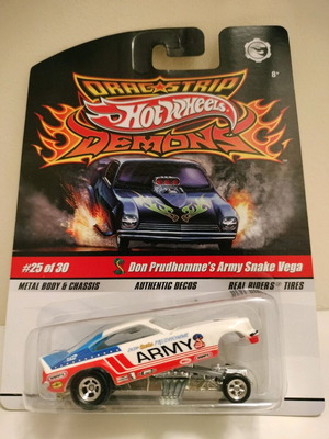 Hot Wheels Dragstrip Demons Don Prudhomme Army Snake Vega 2009 new