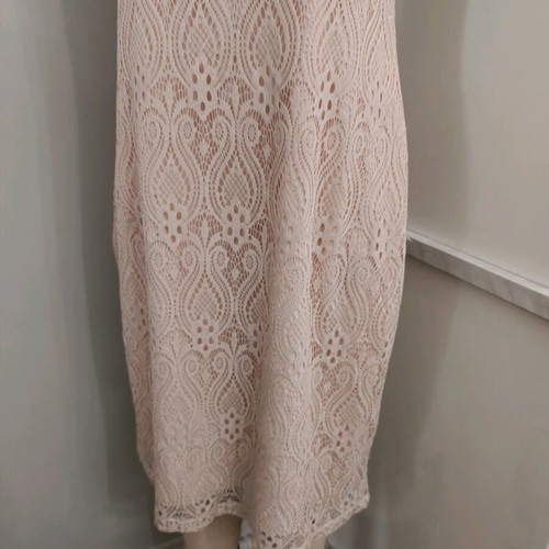 Pink Lace Dress Chrisper like new