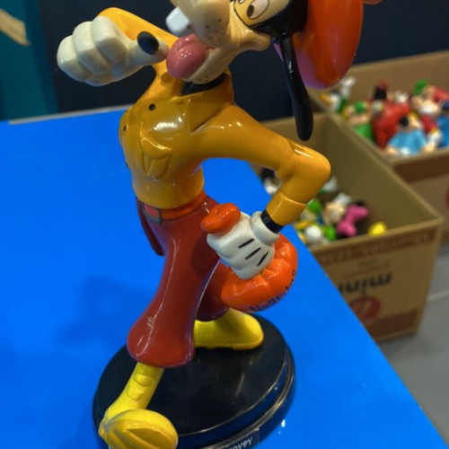 Disney Parade Indiana Goofy figure by DeAgostini