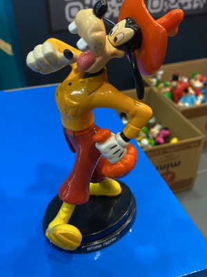 Disney Parade Indiana Goofy figure by DeAgostini