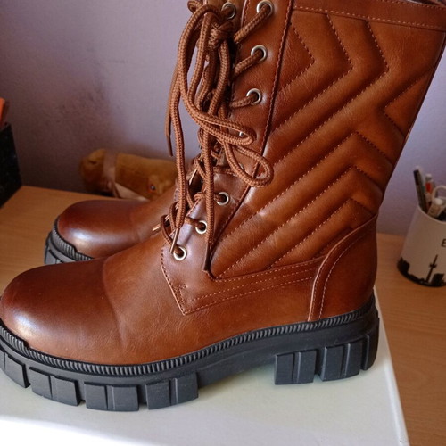 Brown boots size 40 like new