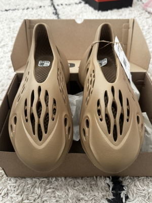 Yeezy Foam Runner brand new with box
