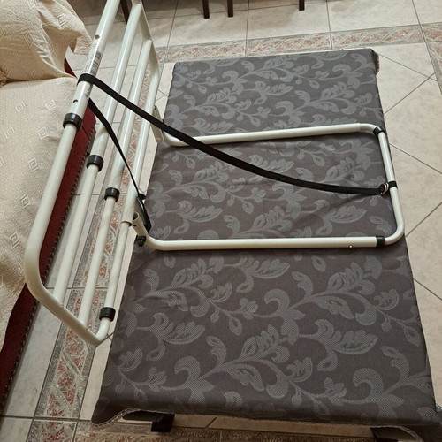Bed support rail like new for elderly and mobility issues