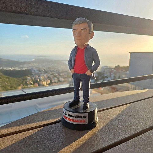 Mendilibar 3D printed figure with base, 18 cm