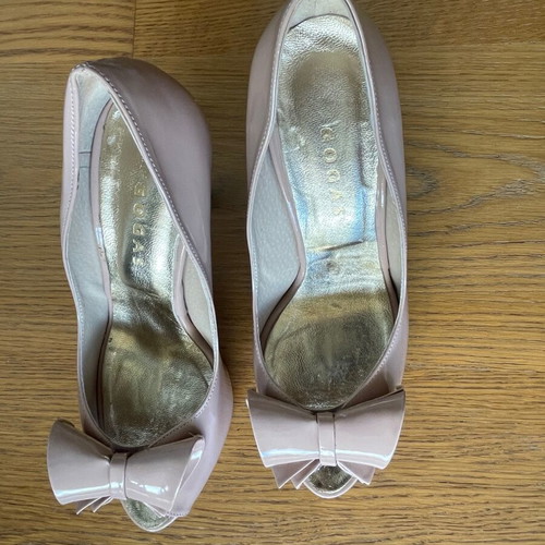Patent leather pumps like new, size 37, beige pink