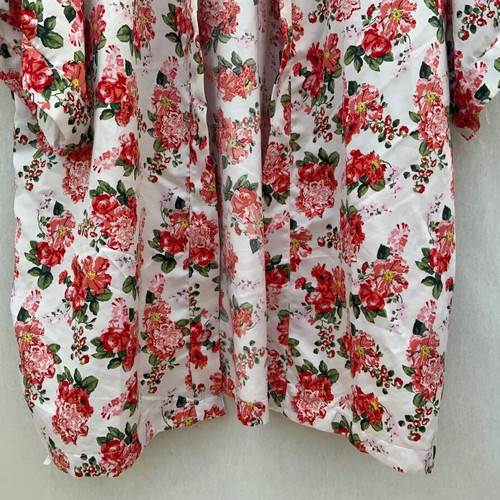 Floral kimono used, soft white with red, summer silk-like fabric