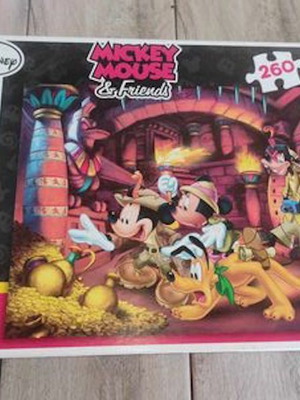 Mickey Mouse and Friends puzzle 260 pieces like new