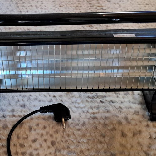 Quartz heater 1200 W Com model 20.01.002 like new
