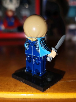 Jason Voorhees (Sack Mask) σαν καινούργιο με βάση στήριξης και μαχαίρα