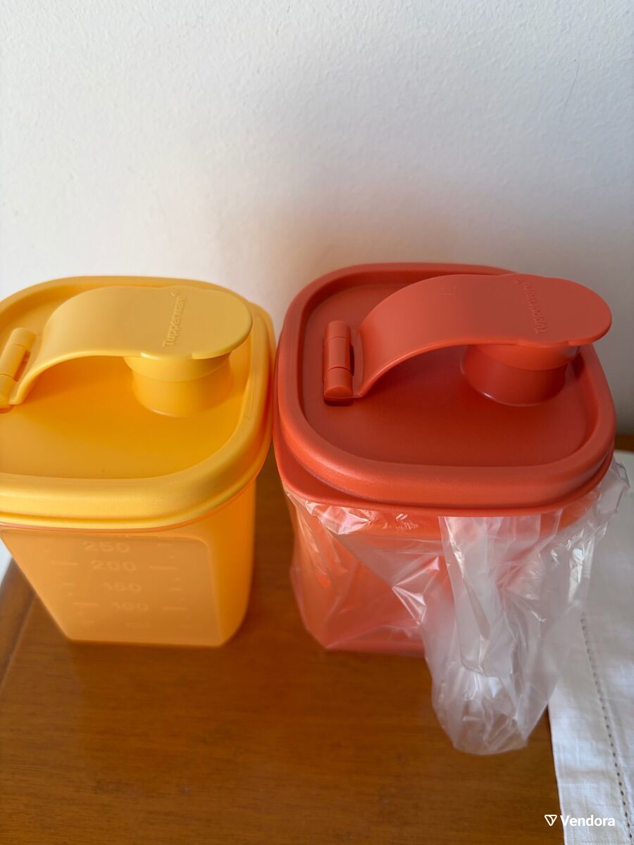Pichers Tupperware Tupperware mini slim 350ml pitchers new - € 24,00 - Vendora.cy