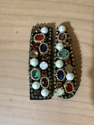 Zara hair clip set like new with pearl and colorful crystals