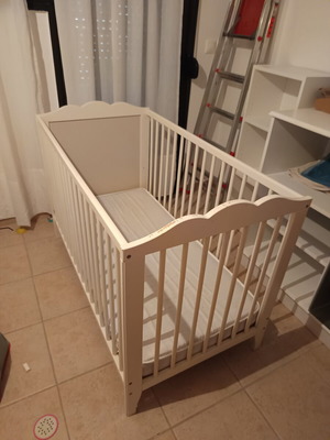 IKEA Baby Crib used with mattress