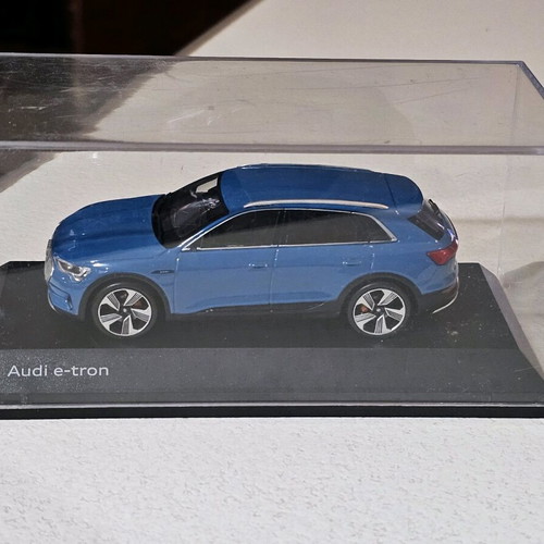 Audi E-Tron model Spark 1:43 used, collectible