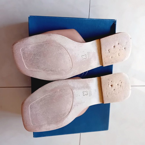 Leather women's sandals like new, size 41, tan with gold detail