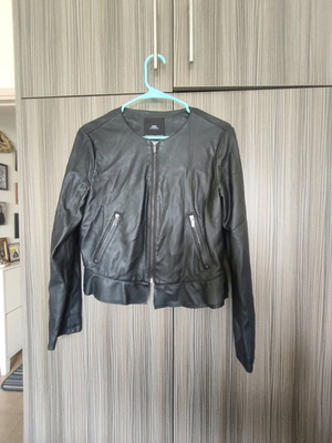 Leather jacket Zara large size like new, black