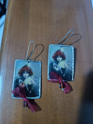 Handmade earrings like new, red and purple