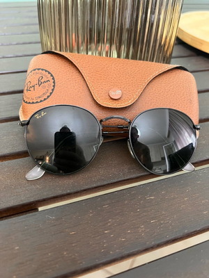 Ray Ban sunglasses like new, black