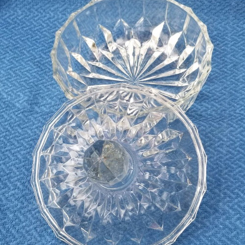 Vintage fondant dish used in good condition